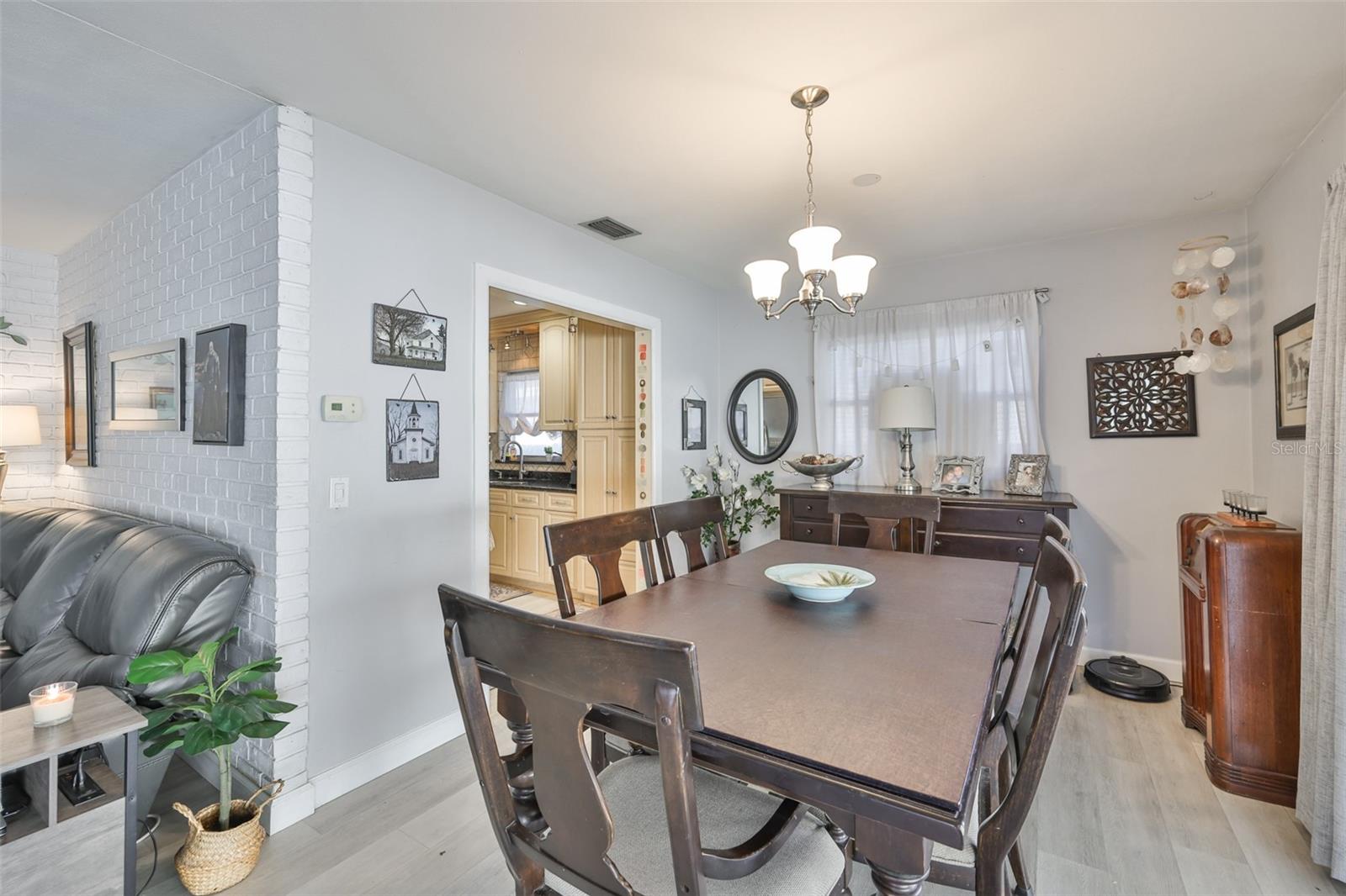 Image 8 of 36 For 13931 Dominica Drive