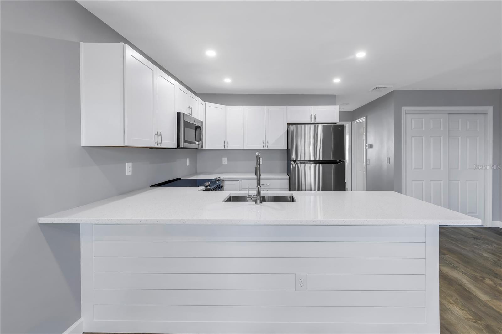 Image 11 of 30 For 9105 Hillsborough Avenue I102