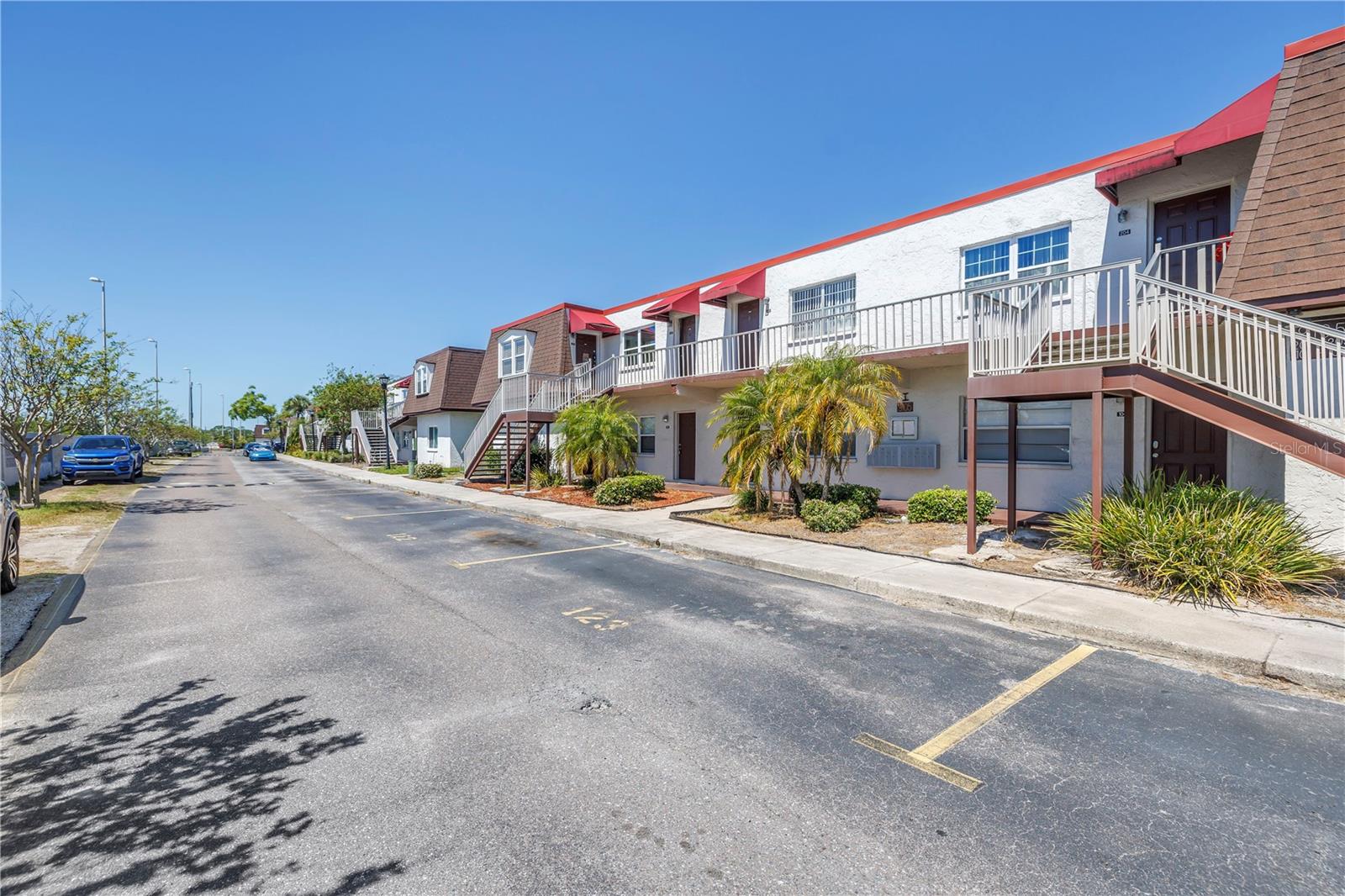 Image 4 of 30 For 9105 Hillsborough Avenue I102