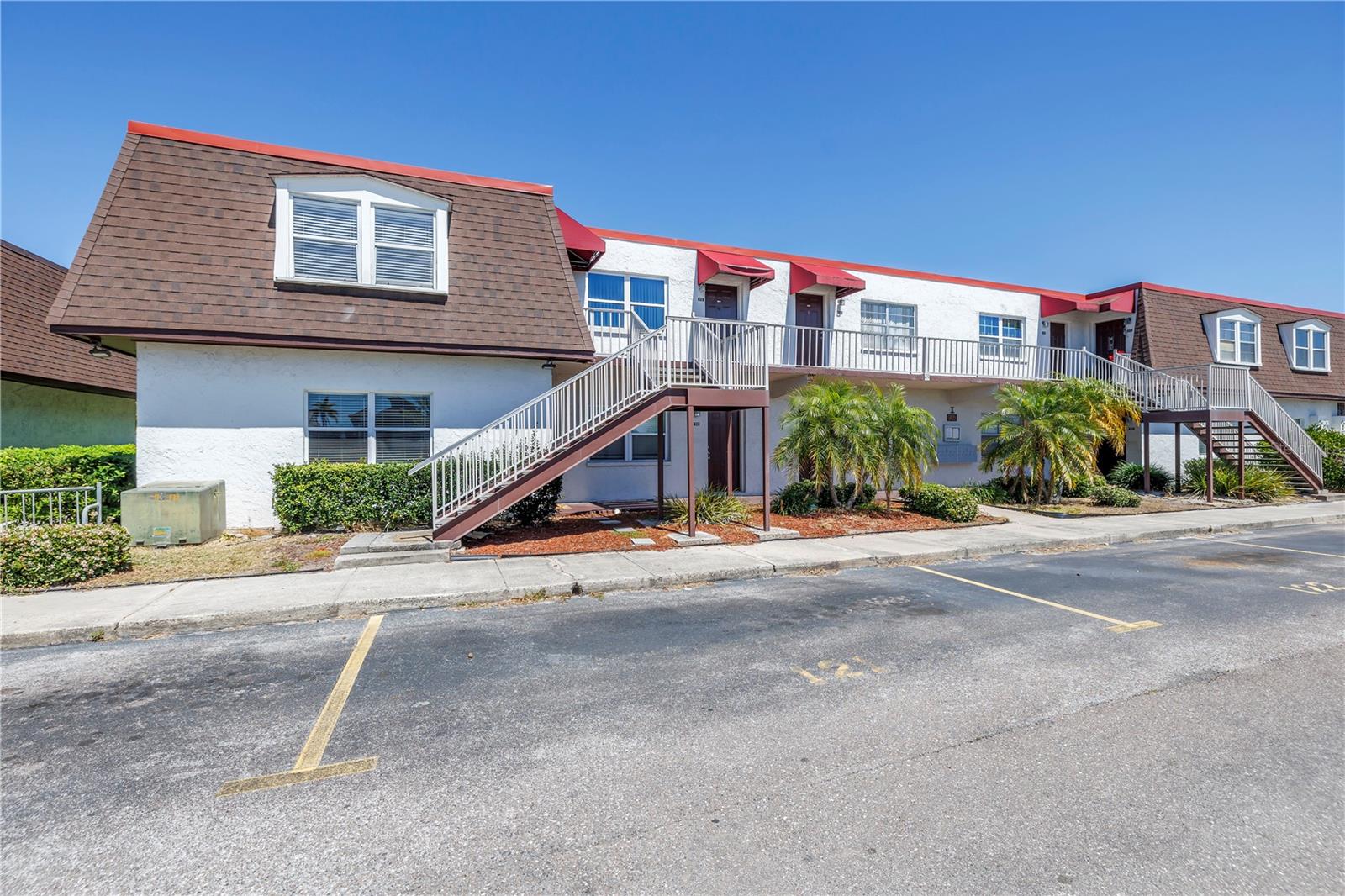 Image 5 of 30 For 9105 Hillsborough Avenue I102