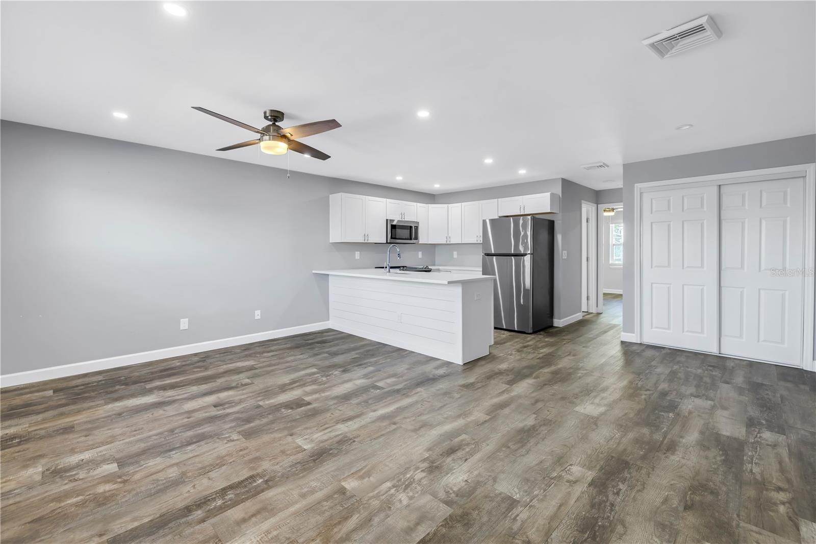 Image 8 of 30 For 9105 Hillsborough Avenue I102