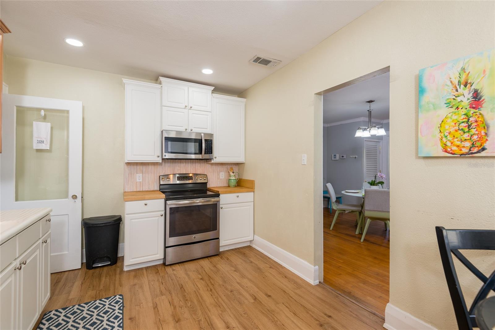 Image 16 of 41 For 3611 Bay To Bay Boulevard