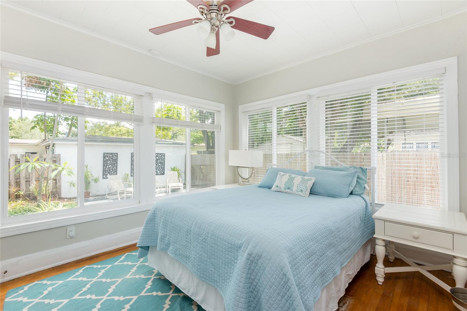 Image 22 of 41 For 3611 Bay To Bay Boulevard