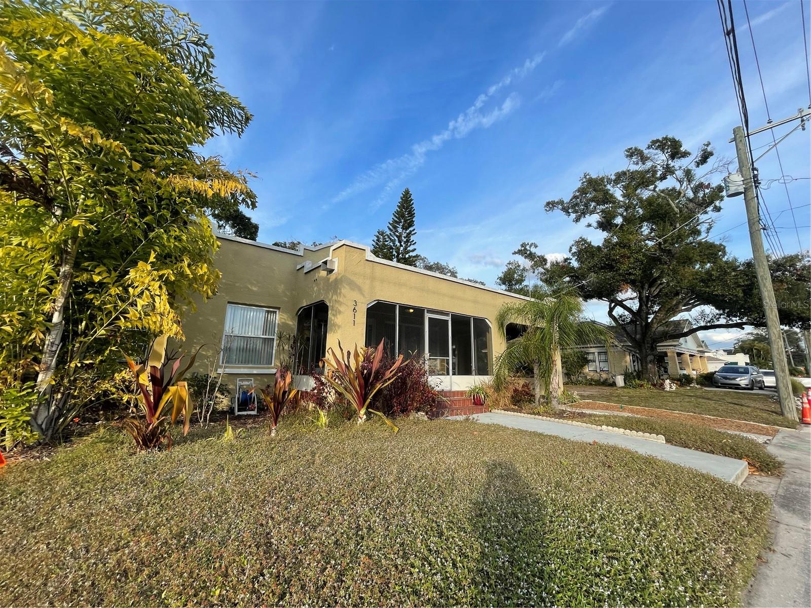 Image 3 of 41 For 3611 Bay To Bay Boulevard