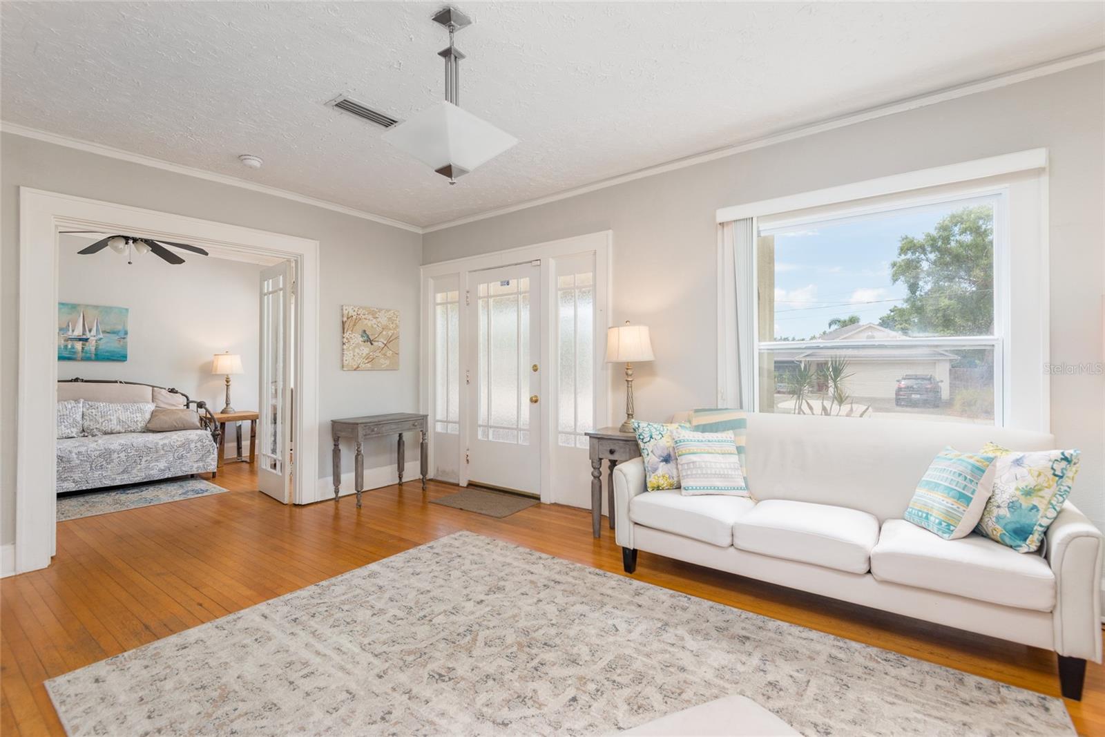 Image 7 of 41 For 3611 Bay To Bay Boulevard