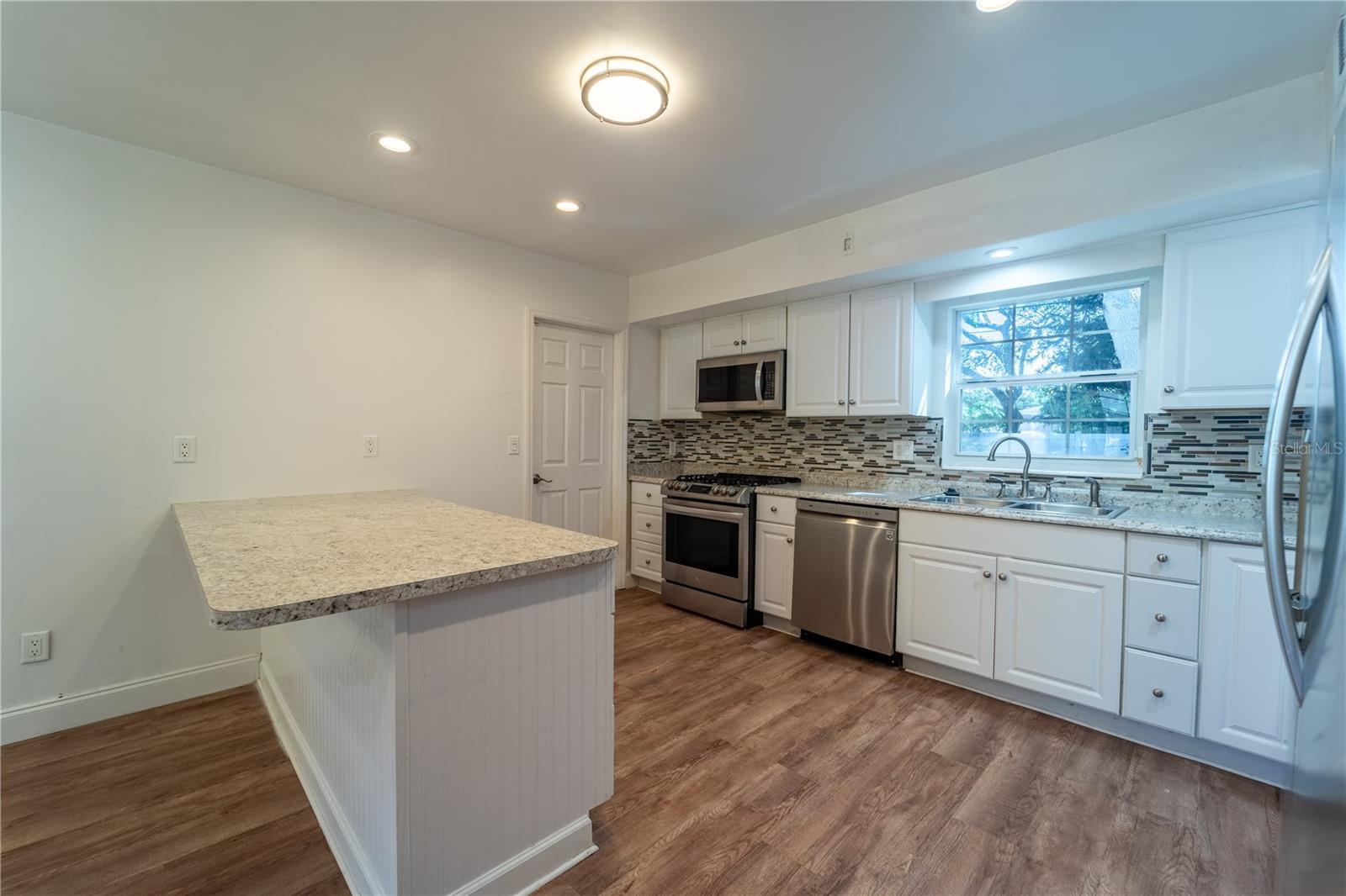 Image 6 of 16 For 8477 14th St N