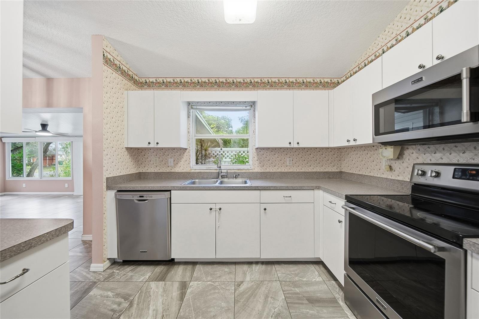 Image 3 of 24 For 5942 17th Street