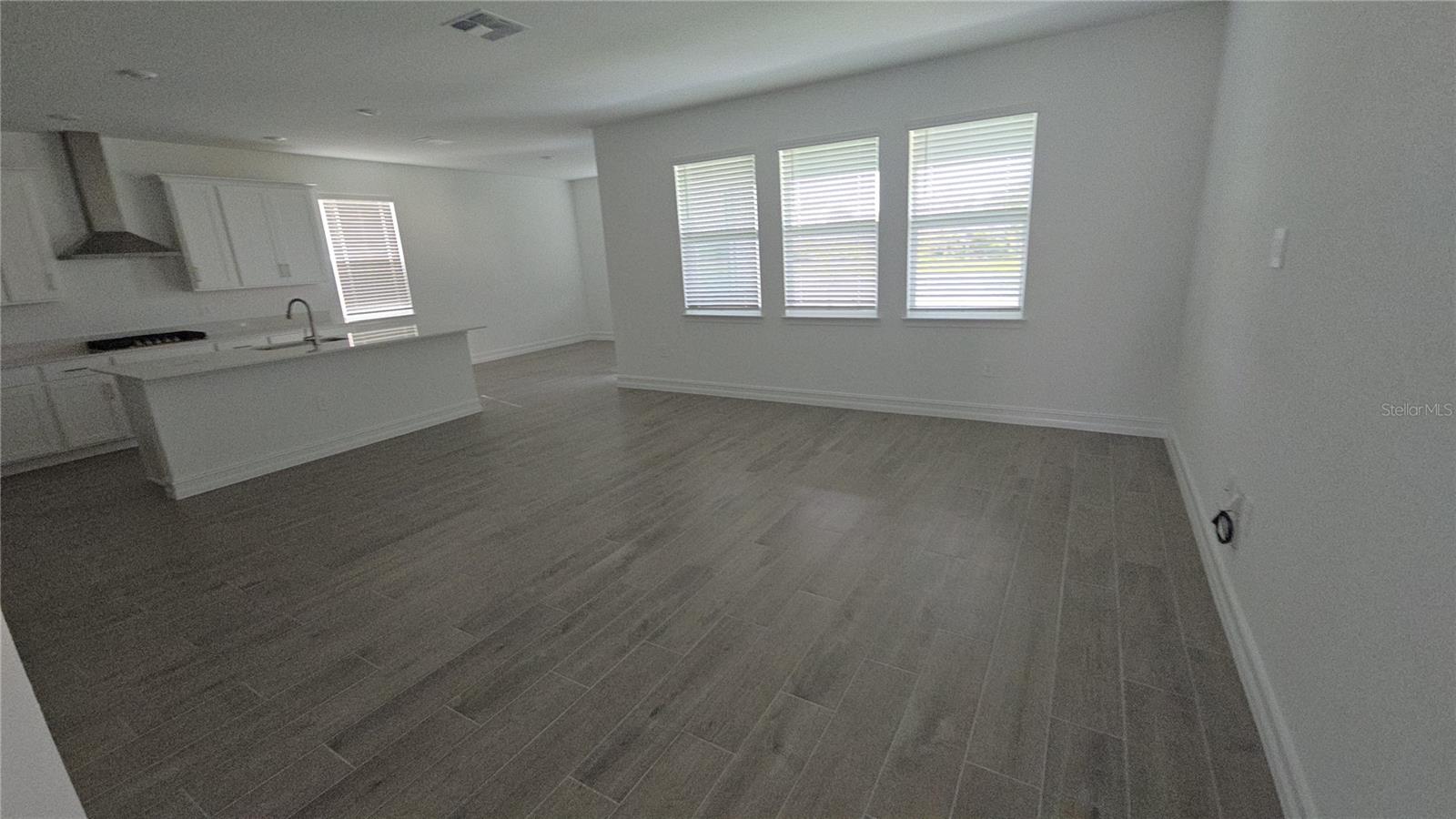 Image 3 of 20 For 7144 119th Court E