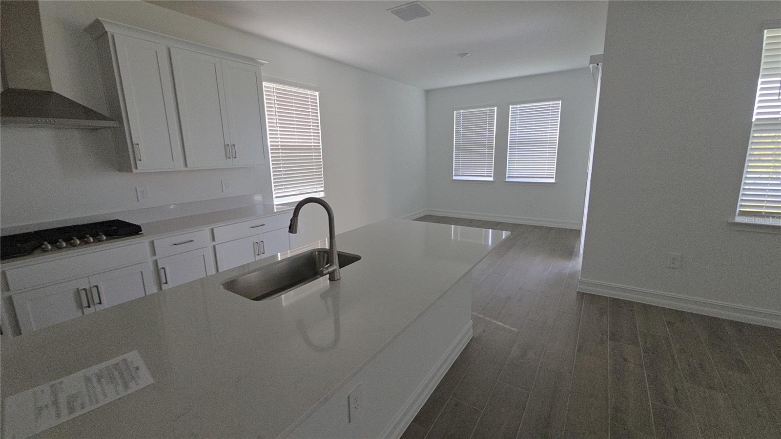 Image 5 of 20 For 7144 119th Court E