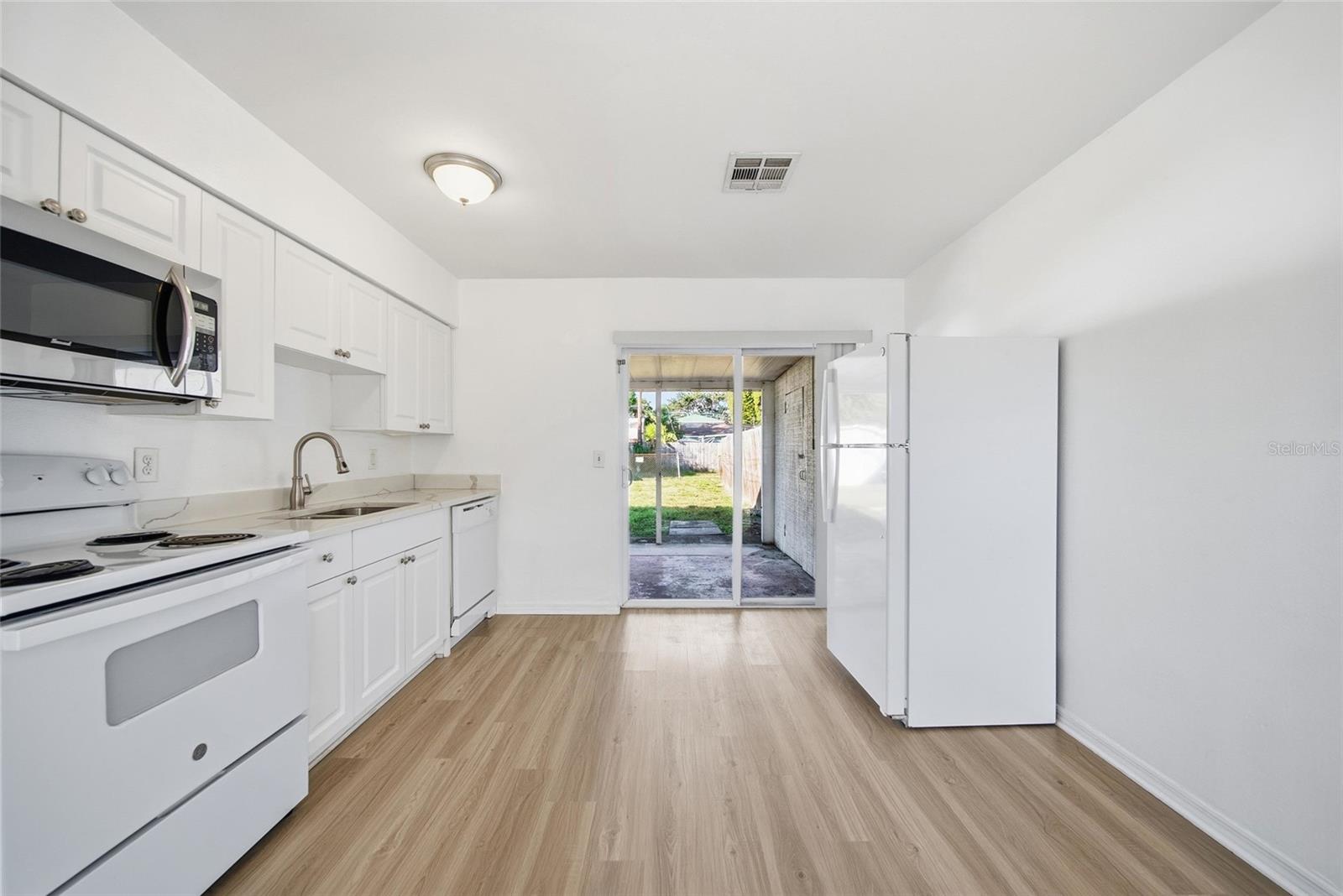 Image 5 of 16 For 781 73rd Avenue N