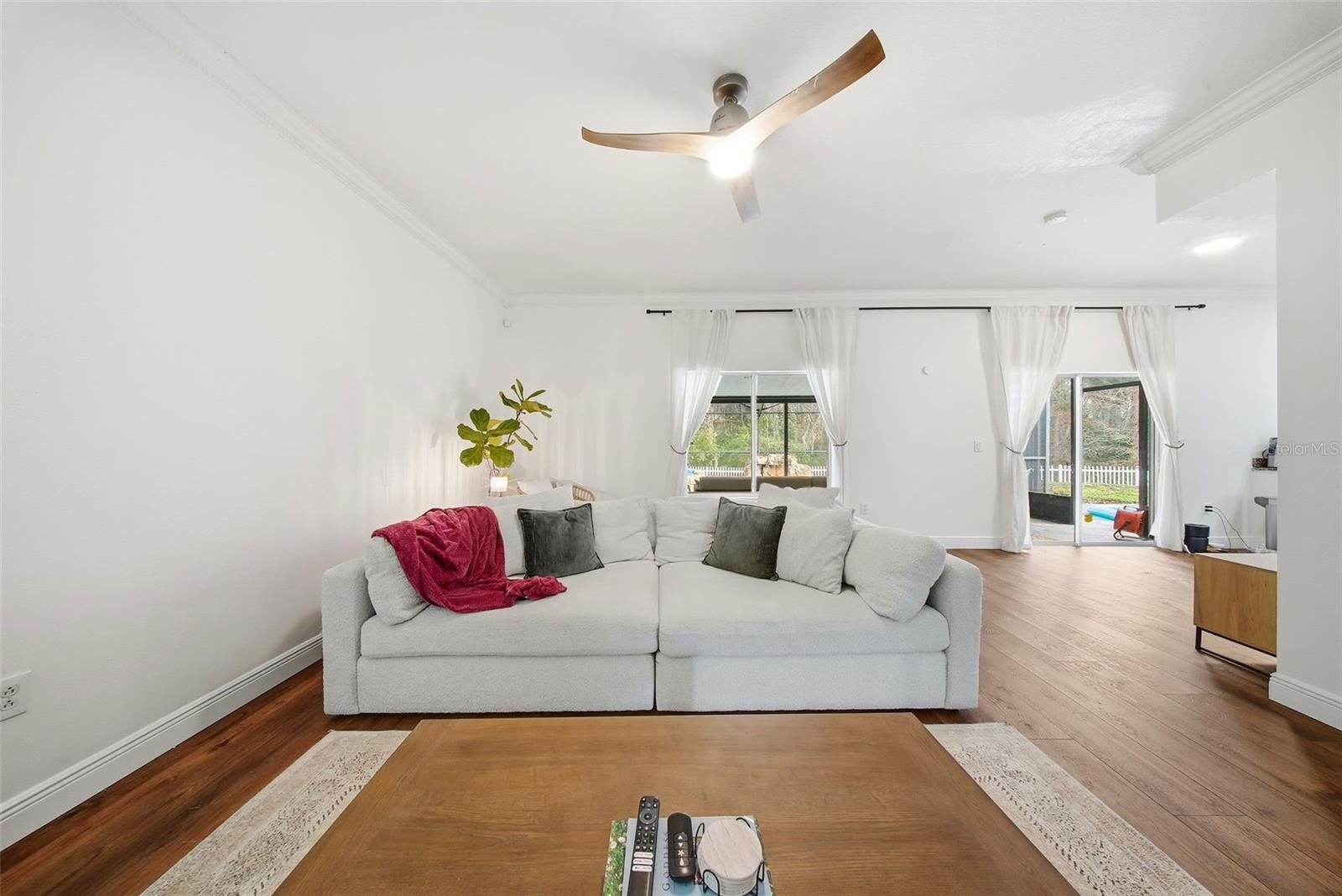 Image 14 of 49 For 4821 Barchetta Drive