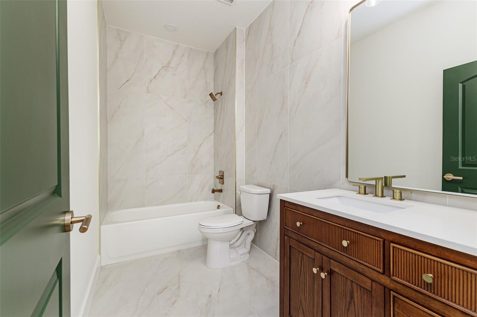 Listing photo id 17 for 7901 Greenwood Avenue