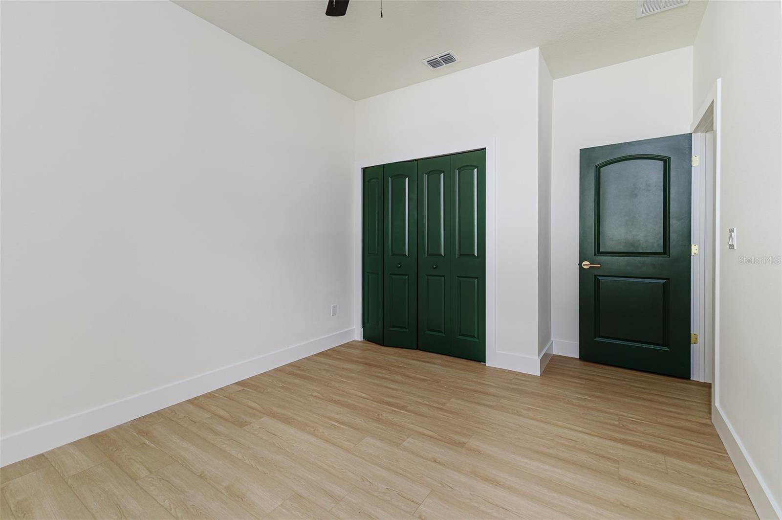 Listing photo id 19 for 7901 Greenwood Avenue