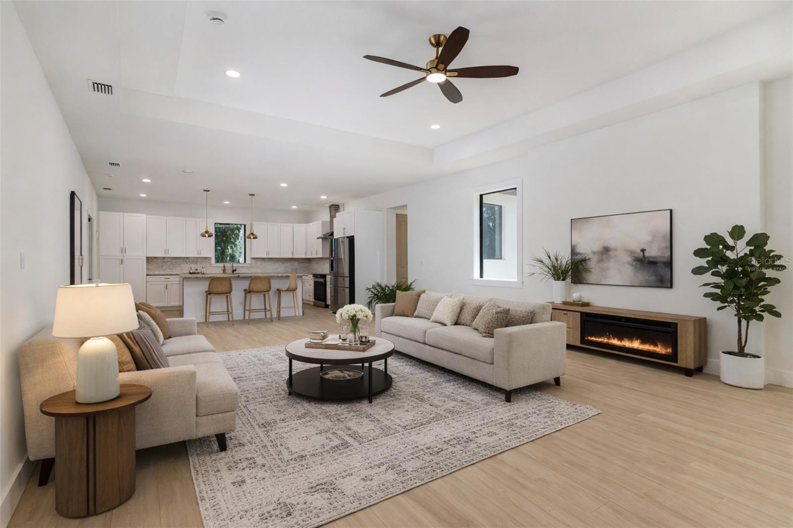 Listing photo id 23 for 7901 Greenwood Avenue