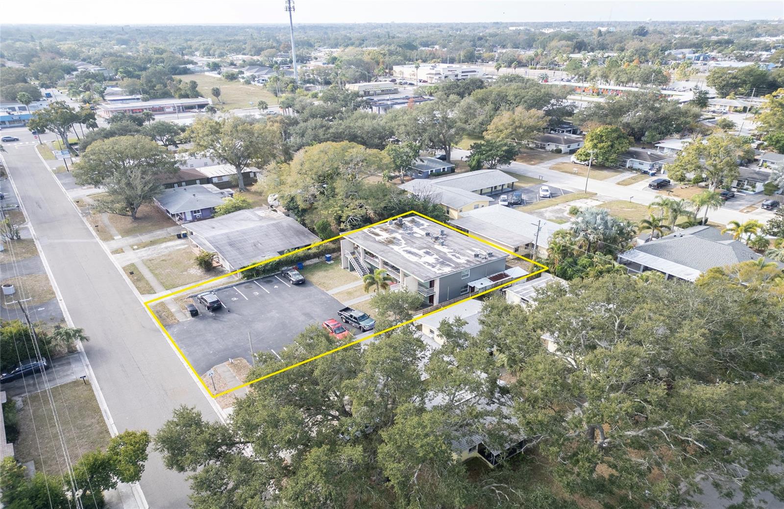 Listing photo id 24 for 304 Corona Avenue