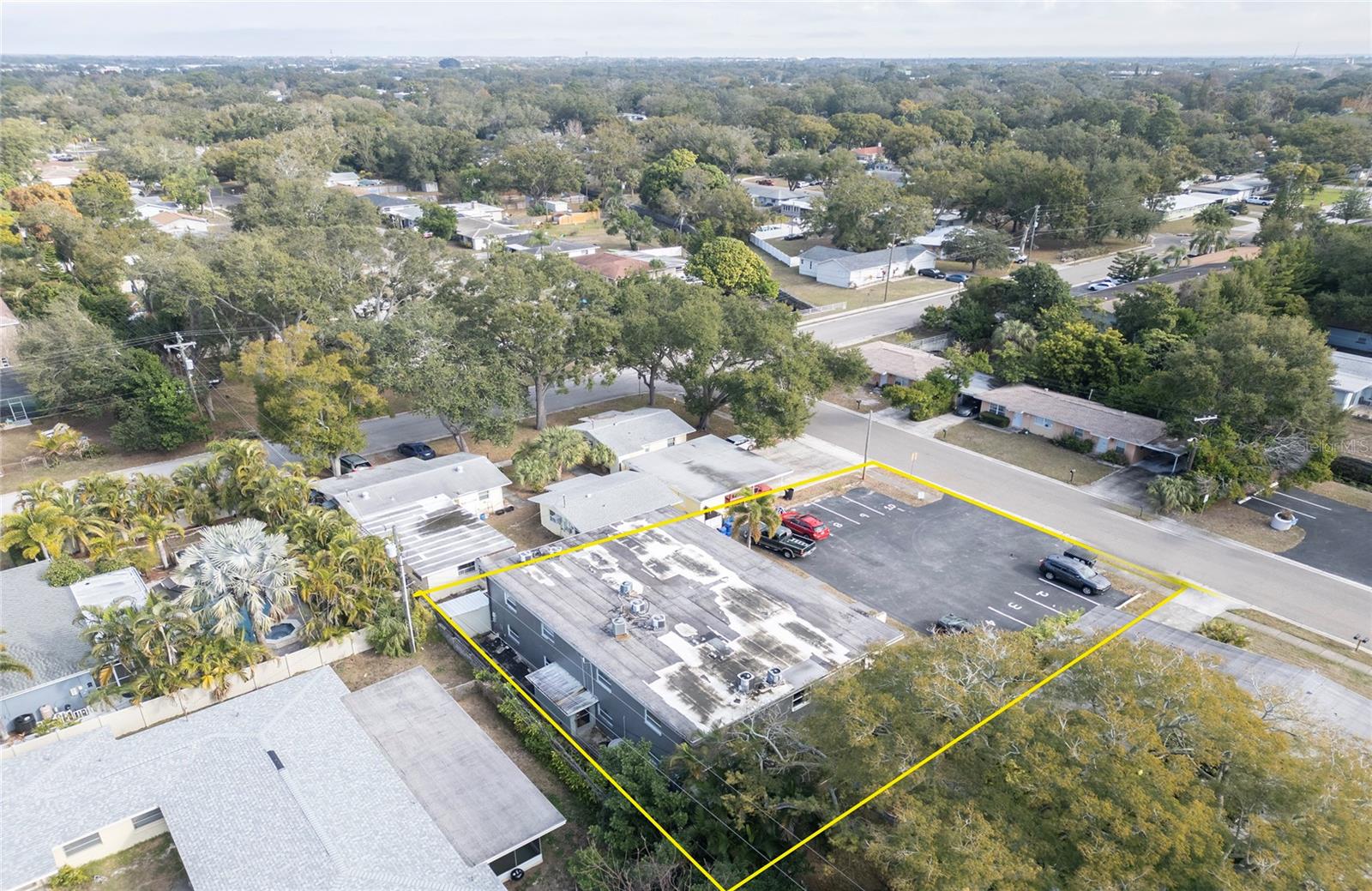 Listing photo id 26 for 304 Corona Avenue