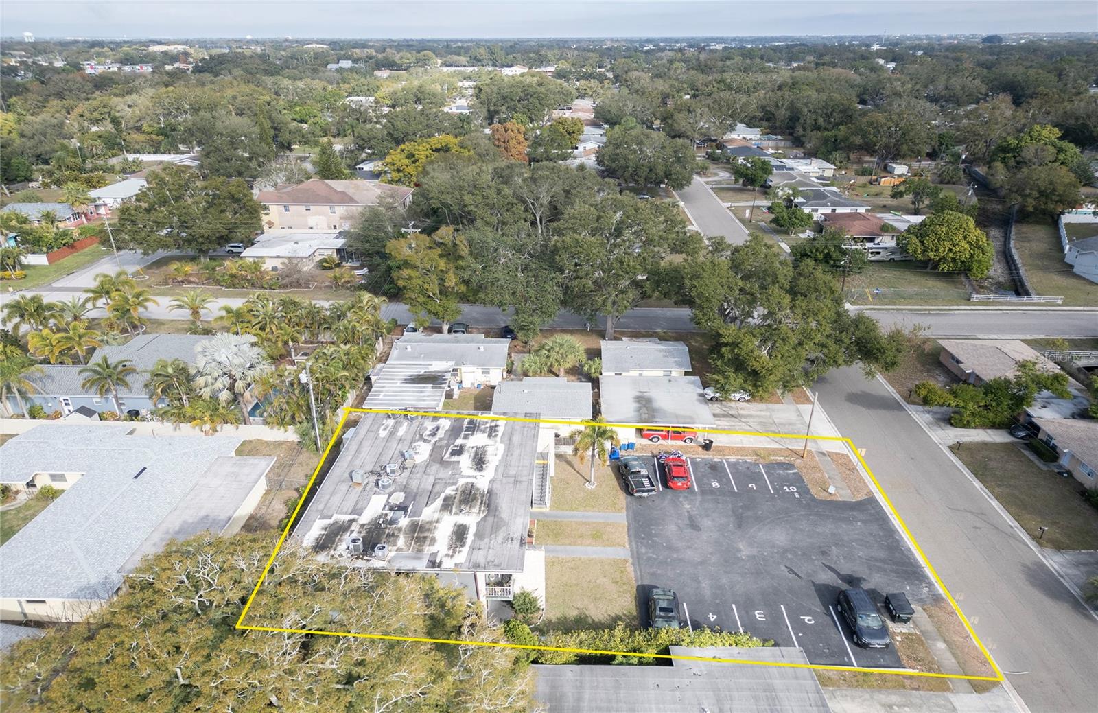 Listing photo id 27 for 304 Corona Avenue