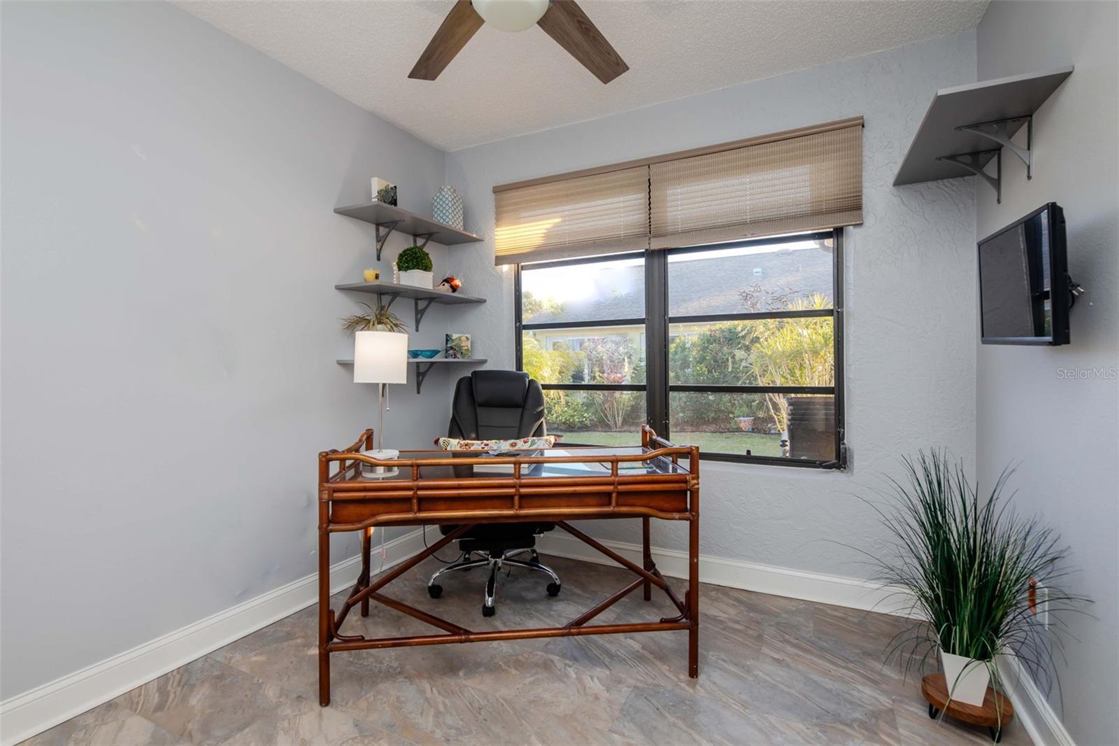 Listing photo id 19 for 3408 Stirling Road