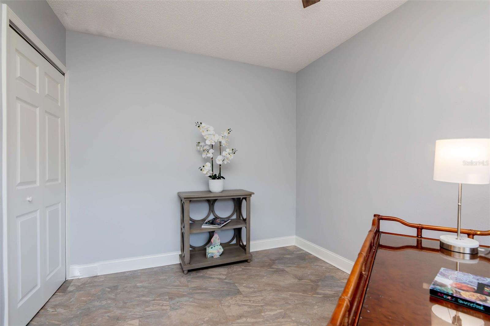 Listing photo id 20 for 3408 Stirling Road