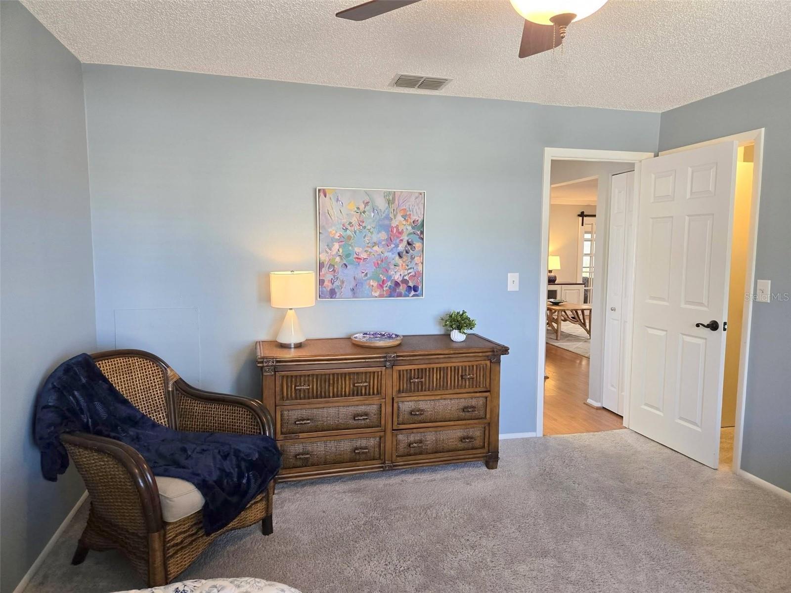 Listing photo id 22 for 3408 Stirling Road