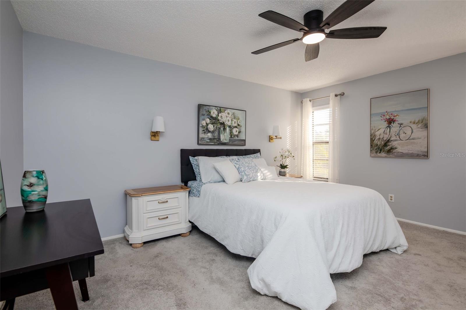 Listing photo id 27 for 3408 Stirling Road