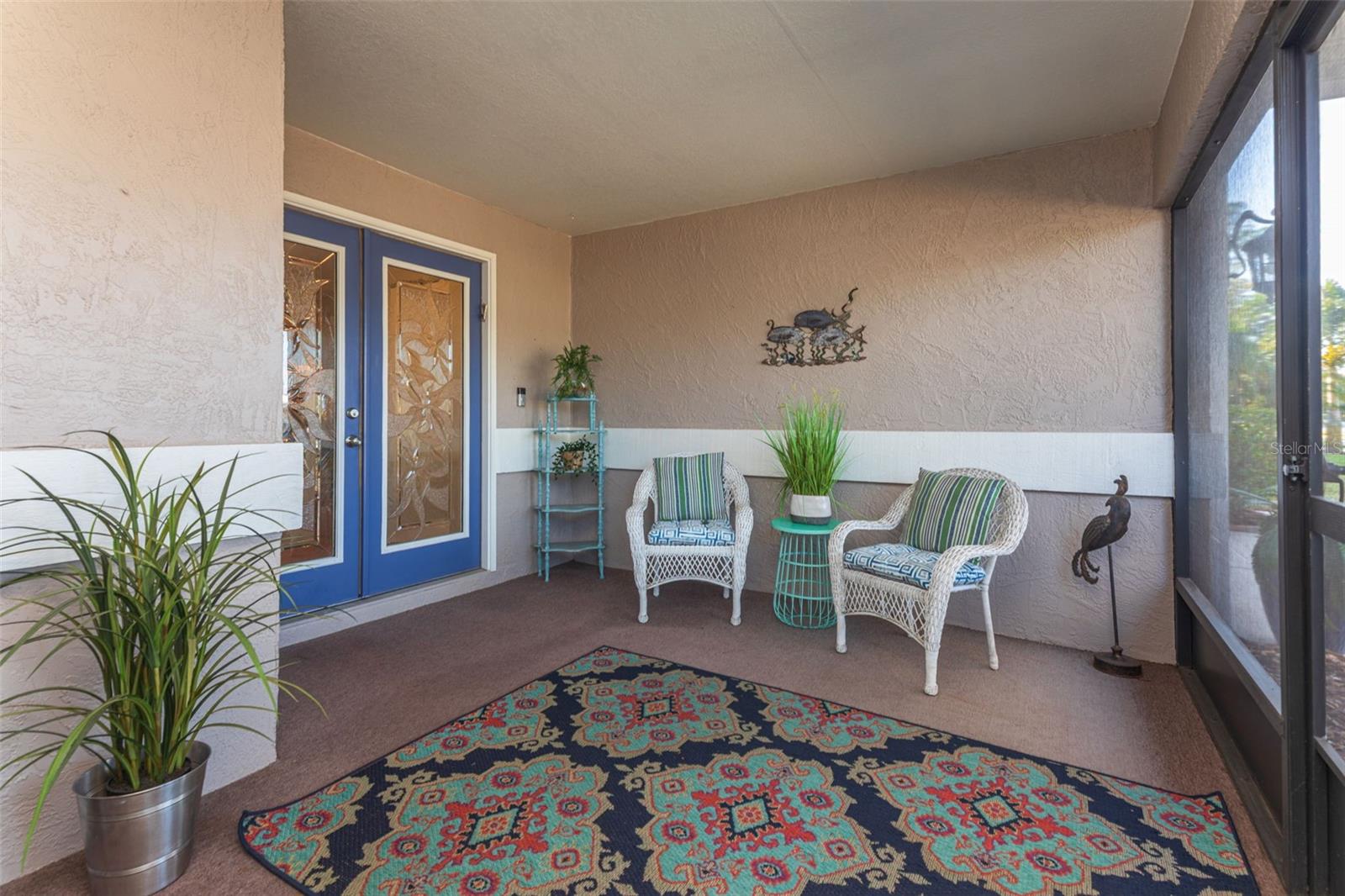 Listing photo id 1 for 3408 Stirling Road