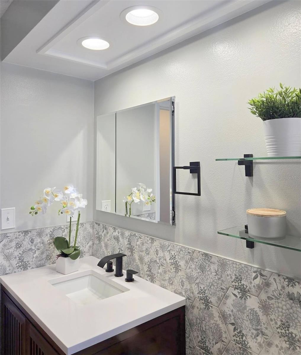 Listing photo id 29 for 3408 Stirling Road