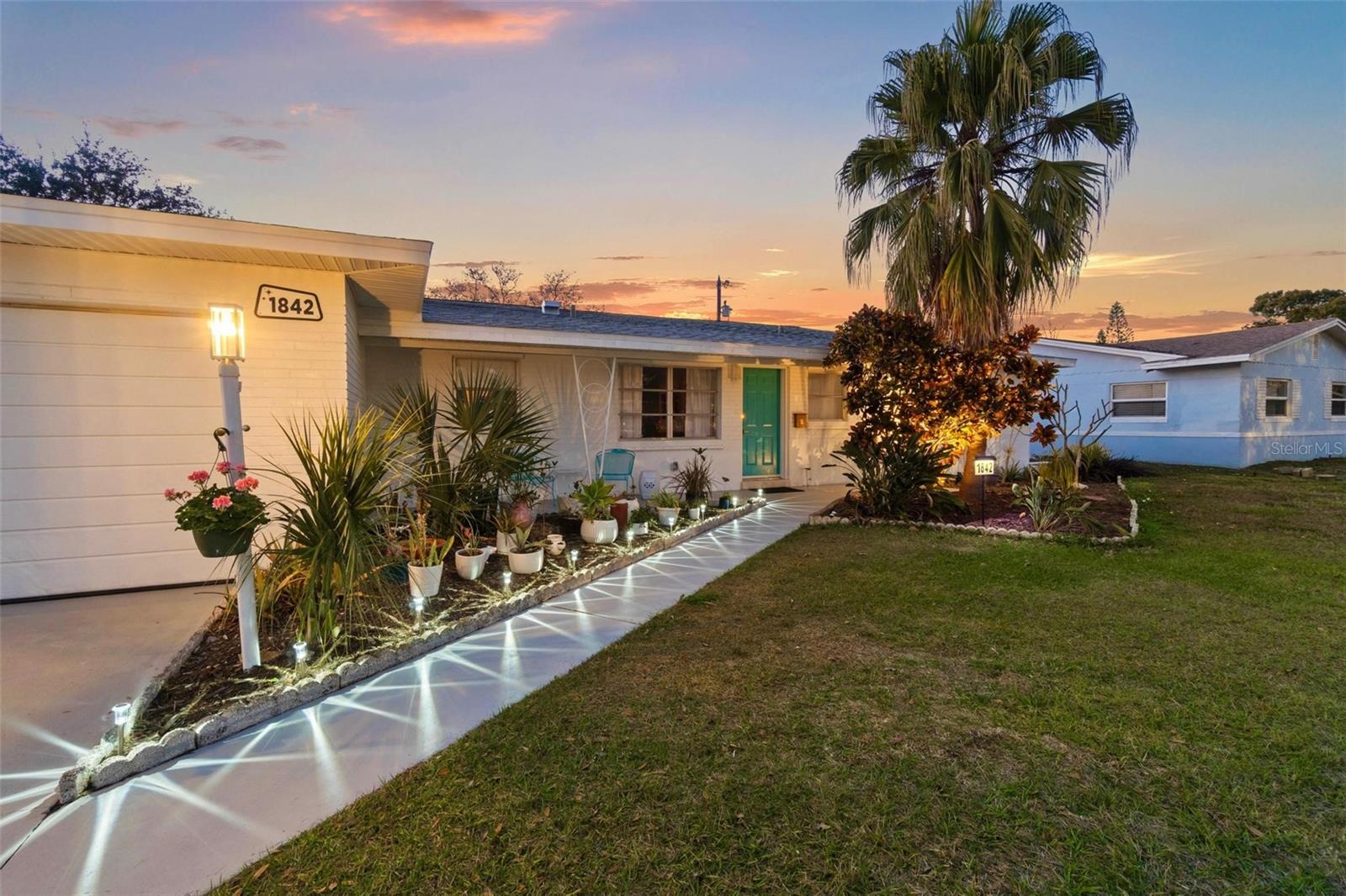 Details for 1842 59th Way N, ST PETERSBURG, FL 33710