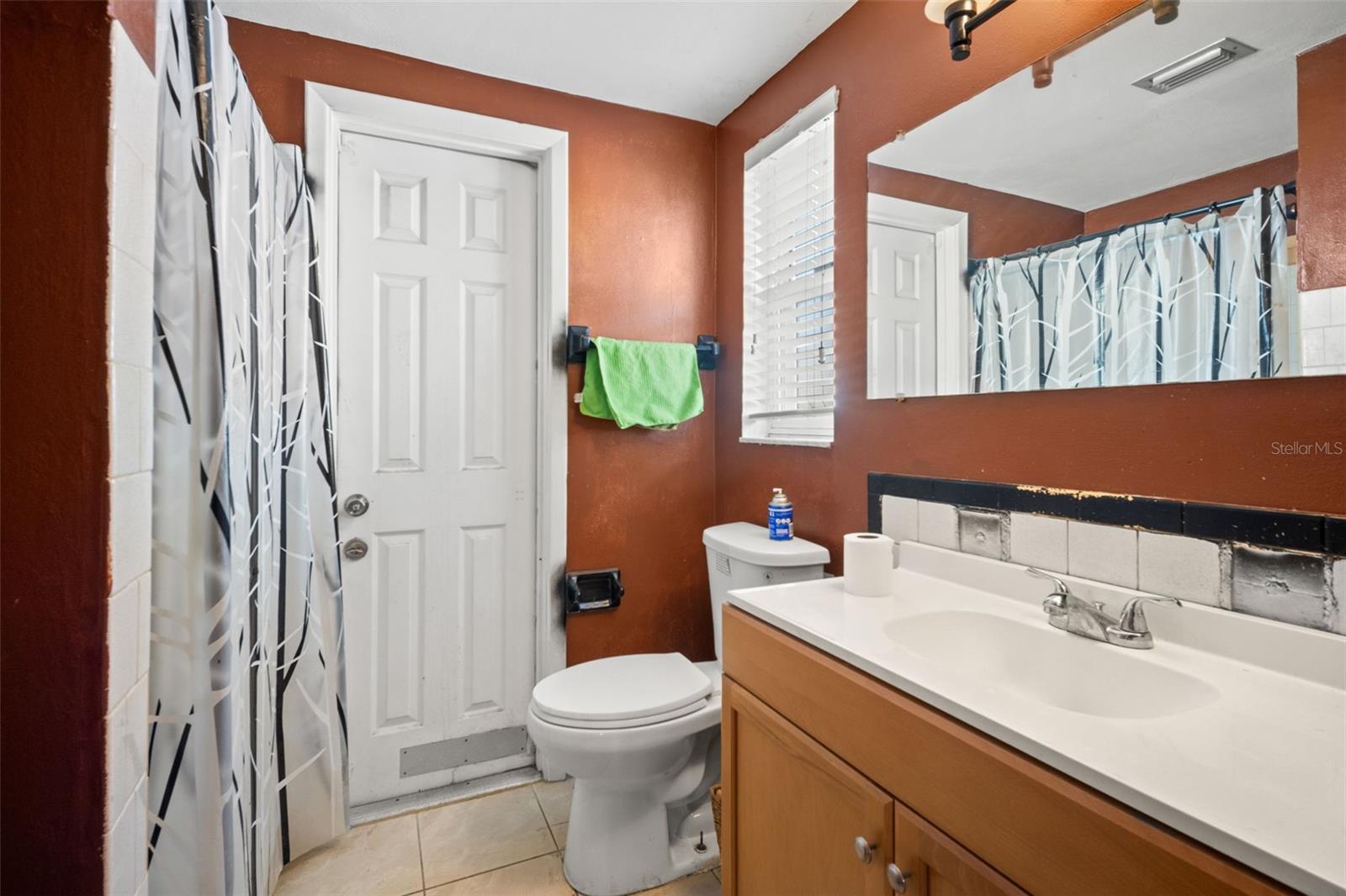 Image 15 of 31 For 11200 Tamarix Avenue