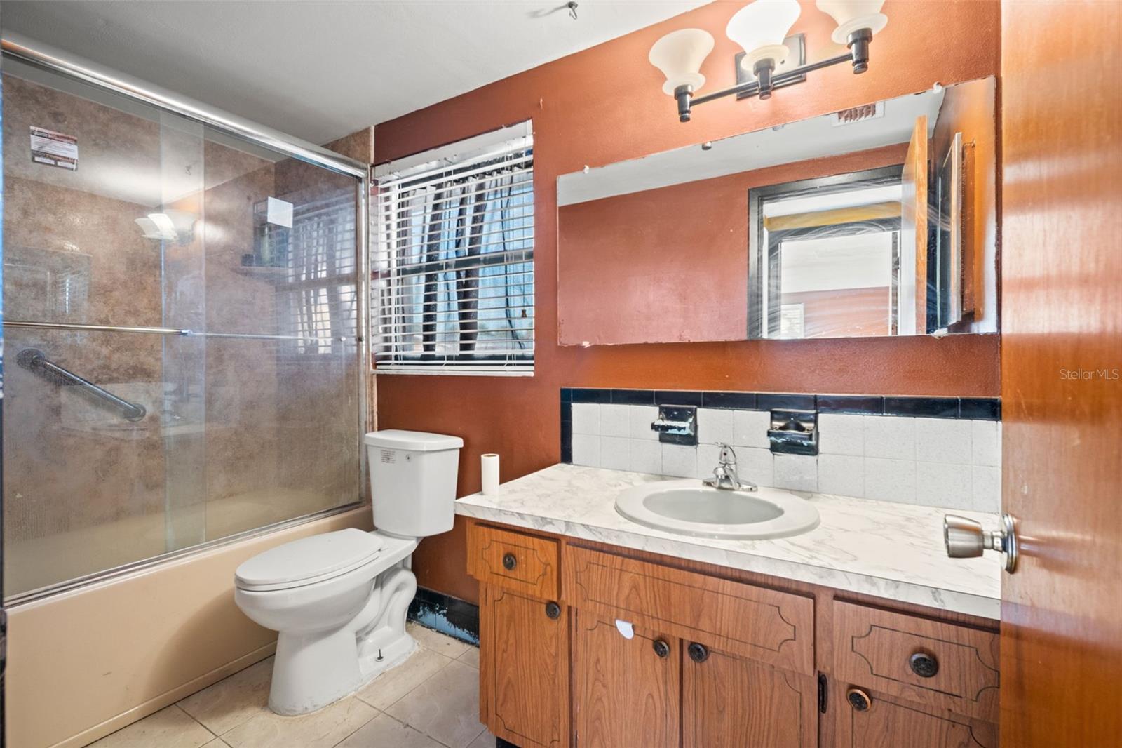 Image 16 of 31 For 11200 Tamarix Avenue