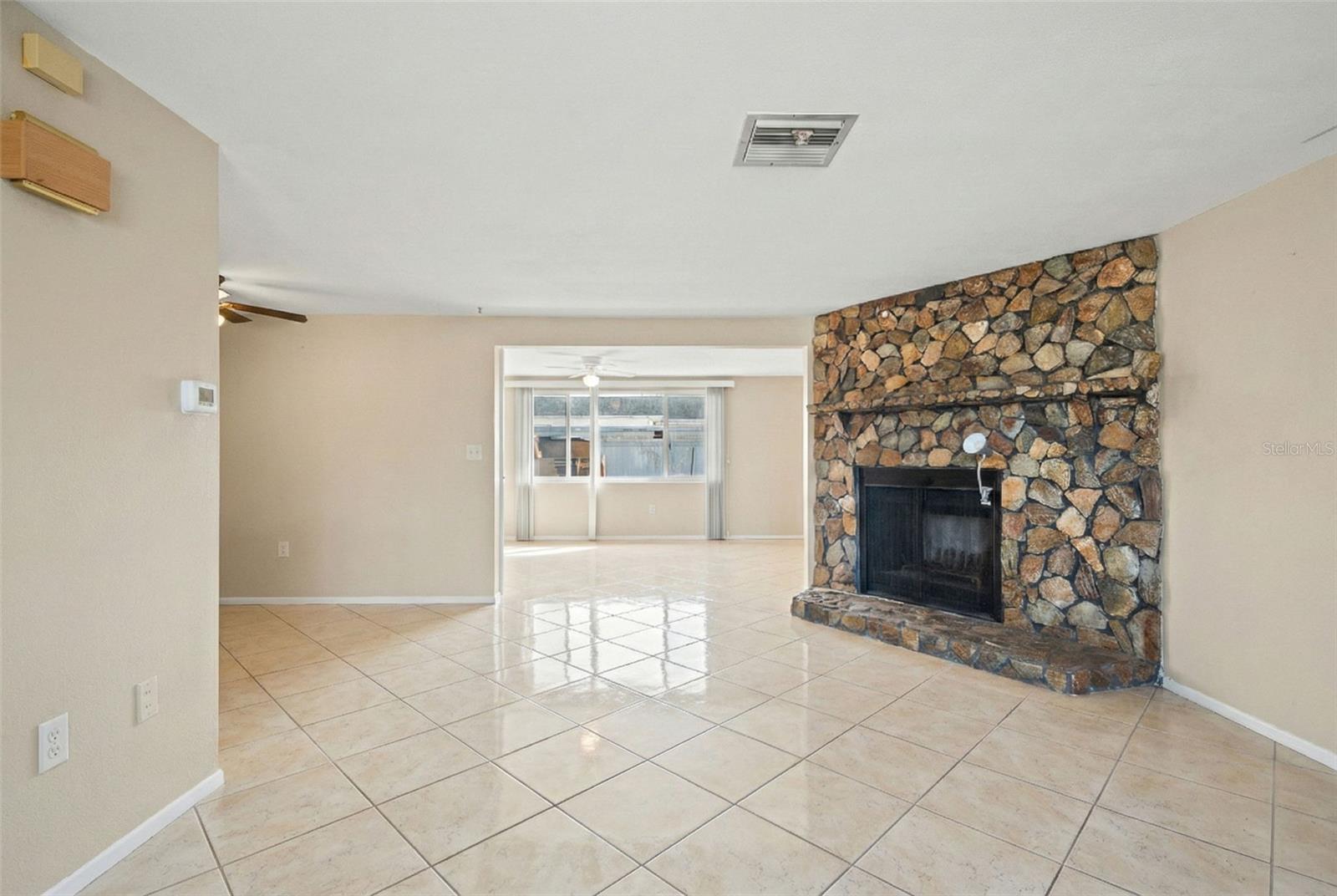 Image 24 of 31 For 11200 Tamarix Avenue