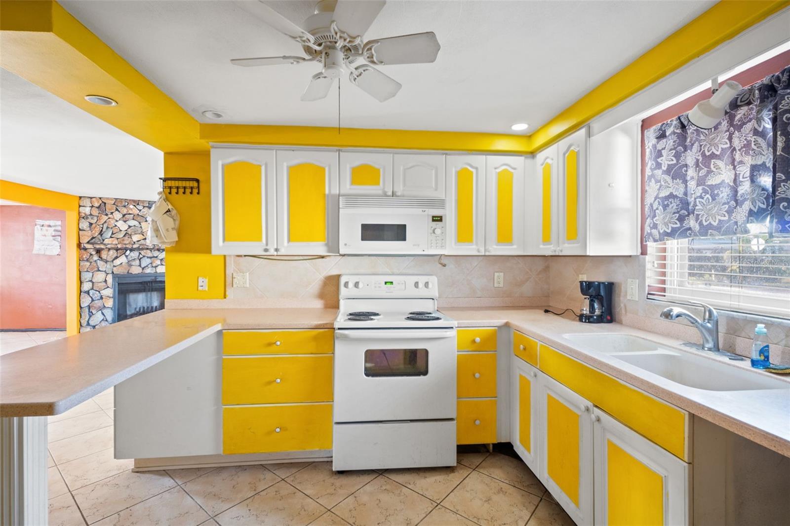 Image 7 of 31 For 11200 Tamarix Avenue