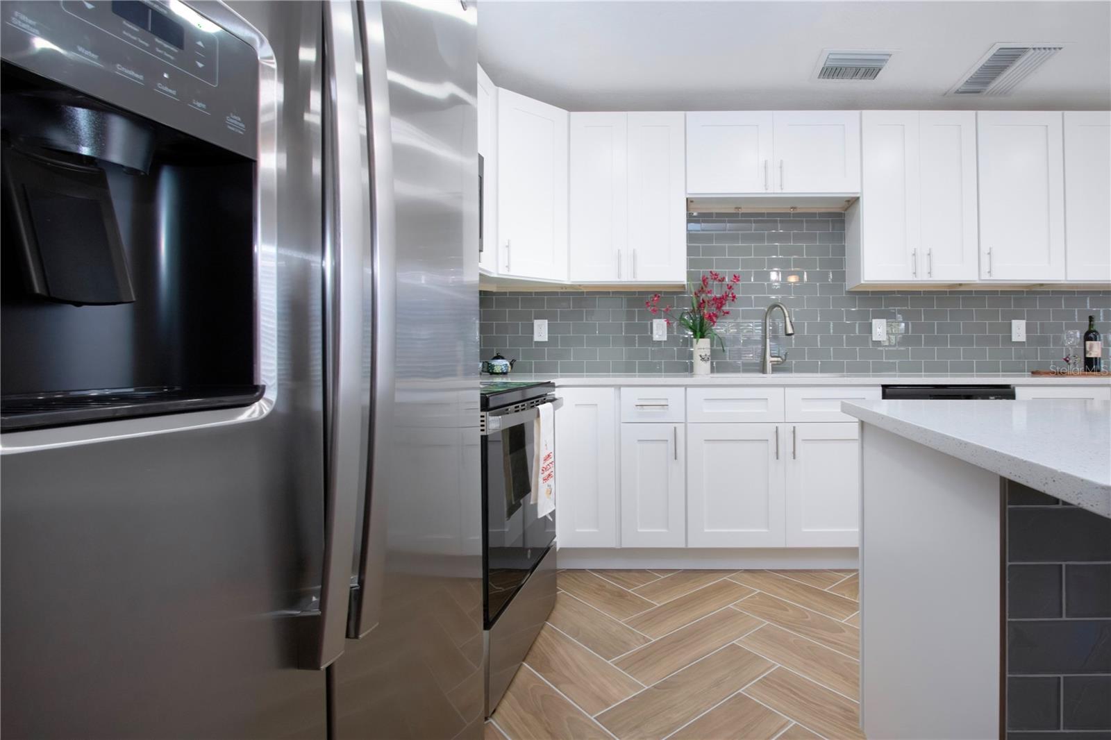 Image 23 of 55 For 1902 Andover Street 198