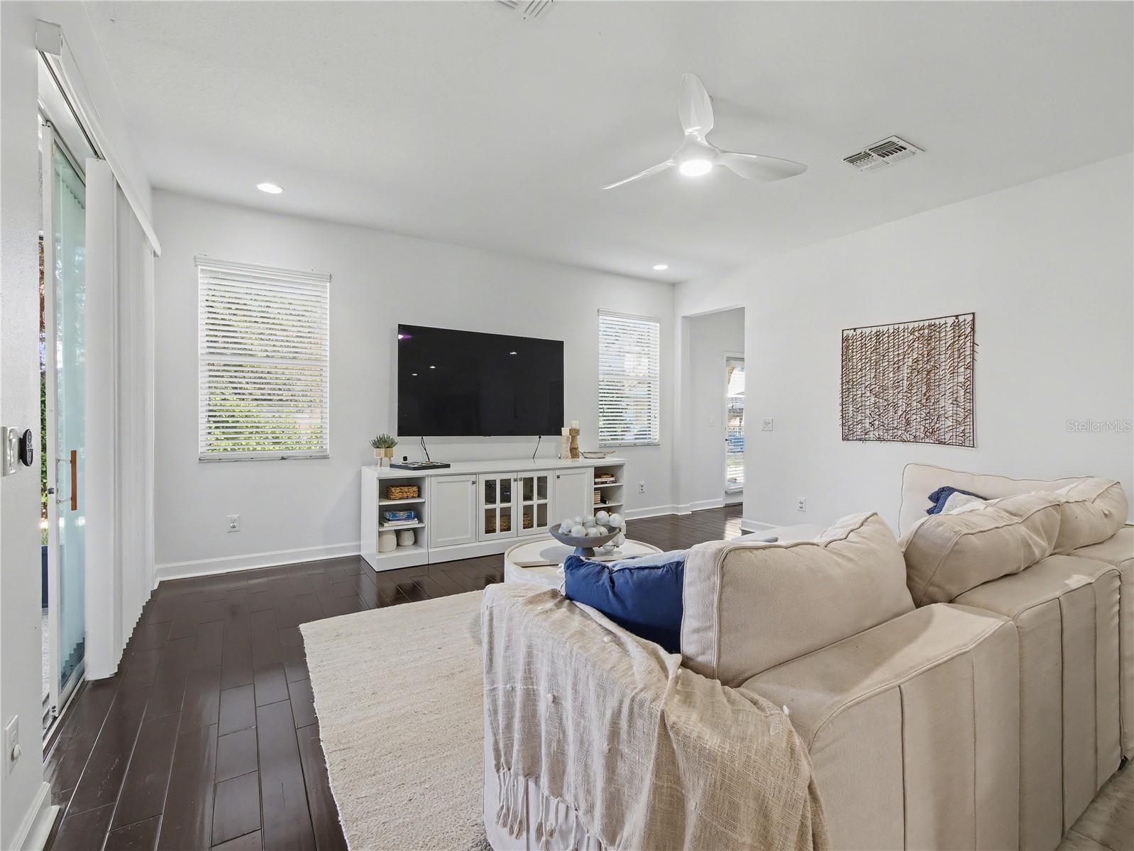 Image 11 of 37 For 1098 Harmony Lane