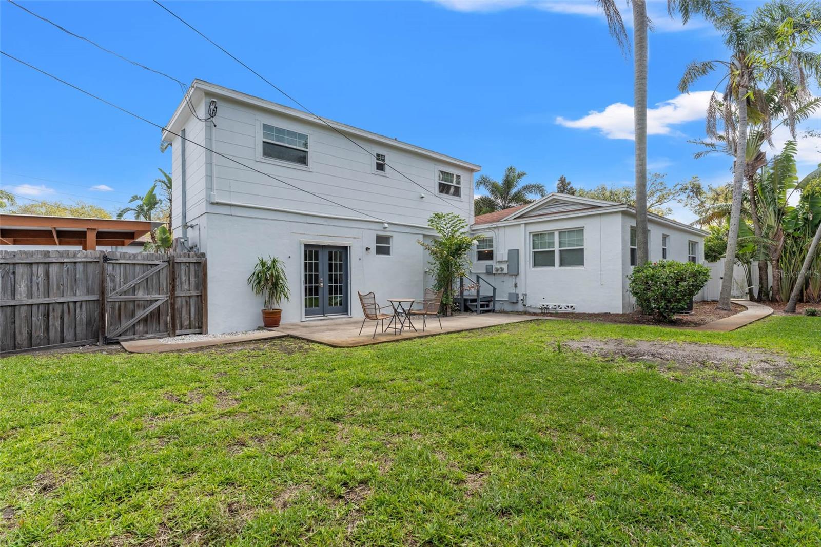 Image 4 of 8 For 209 17th Avenue N