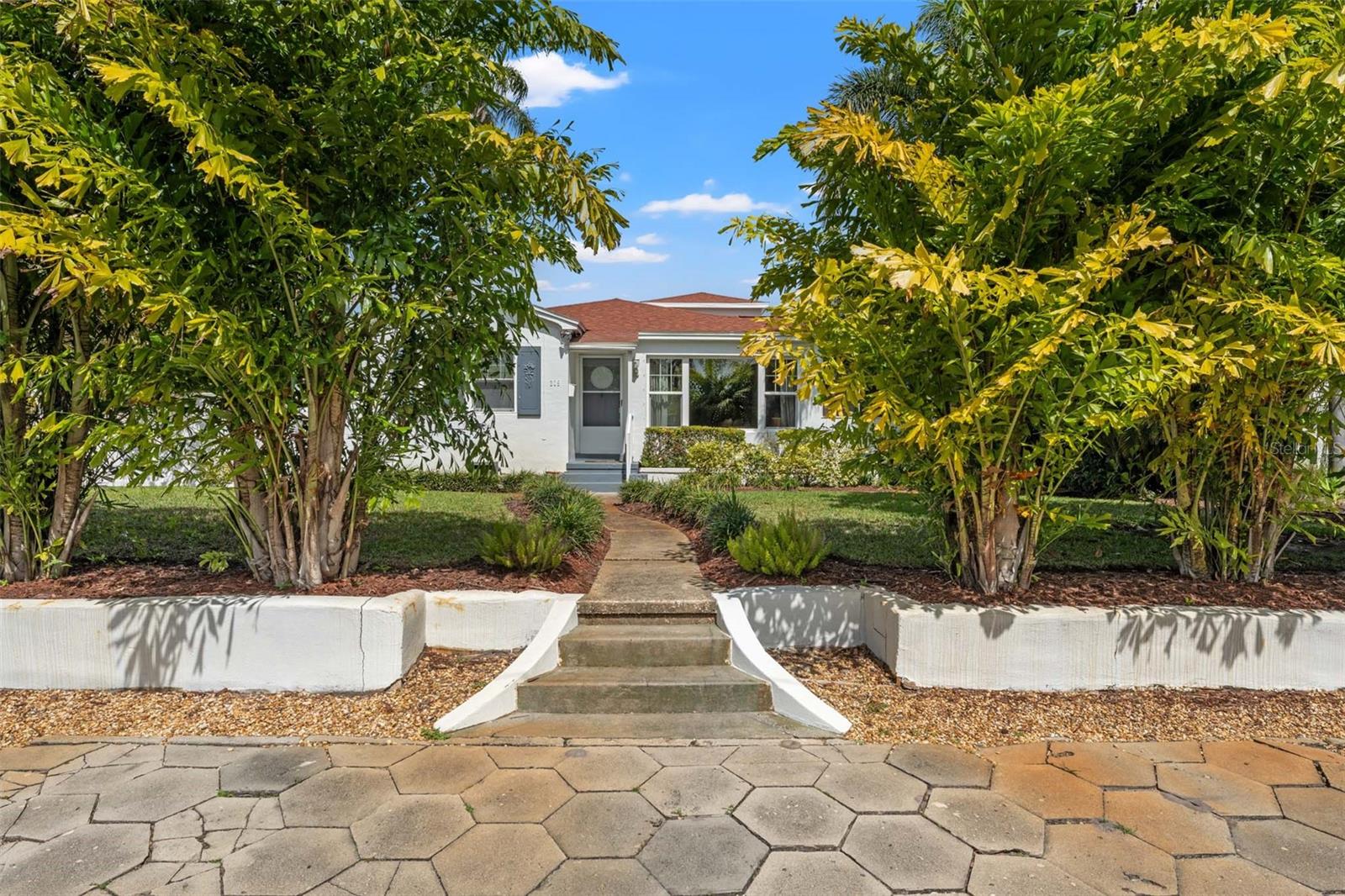 Image 6 of 8 For 209 17th Avenue N