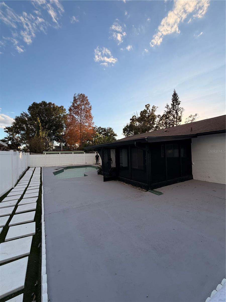 Image 6 of 21 For 7513 Rustic Drive