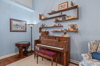 Listing photo id 10 for 12345 Citrus Way