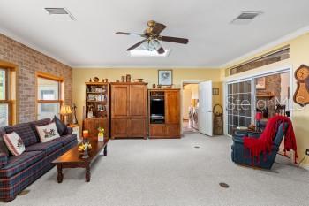 Listing photo id 13 for 12345 Citrus Way