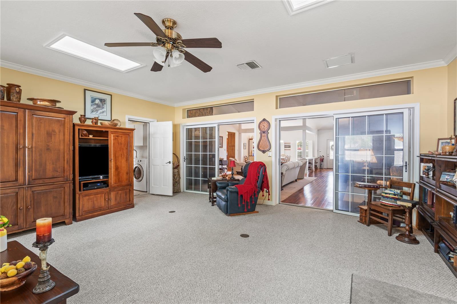 Listing photo id 14 for 12345 Citrus Way