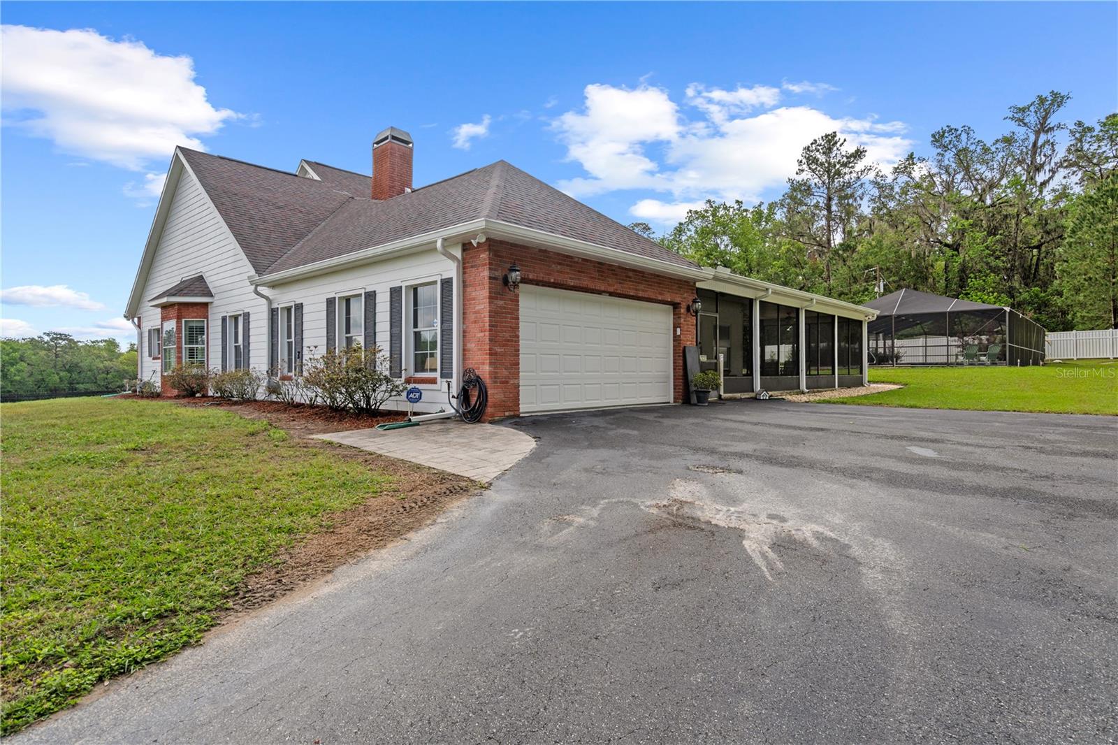 Listing photo id 0 for 12345 Citrus Way