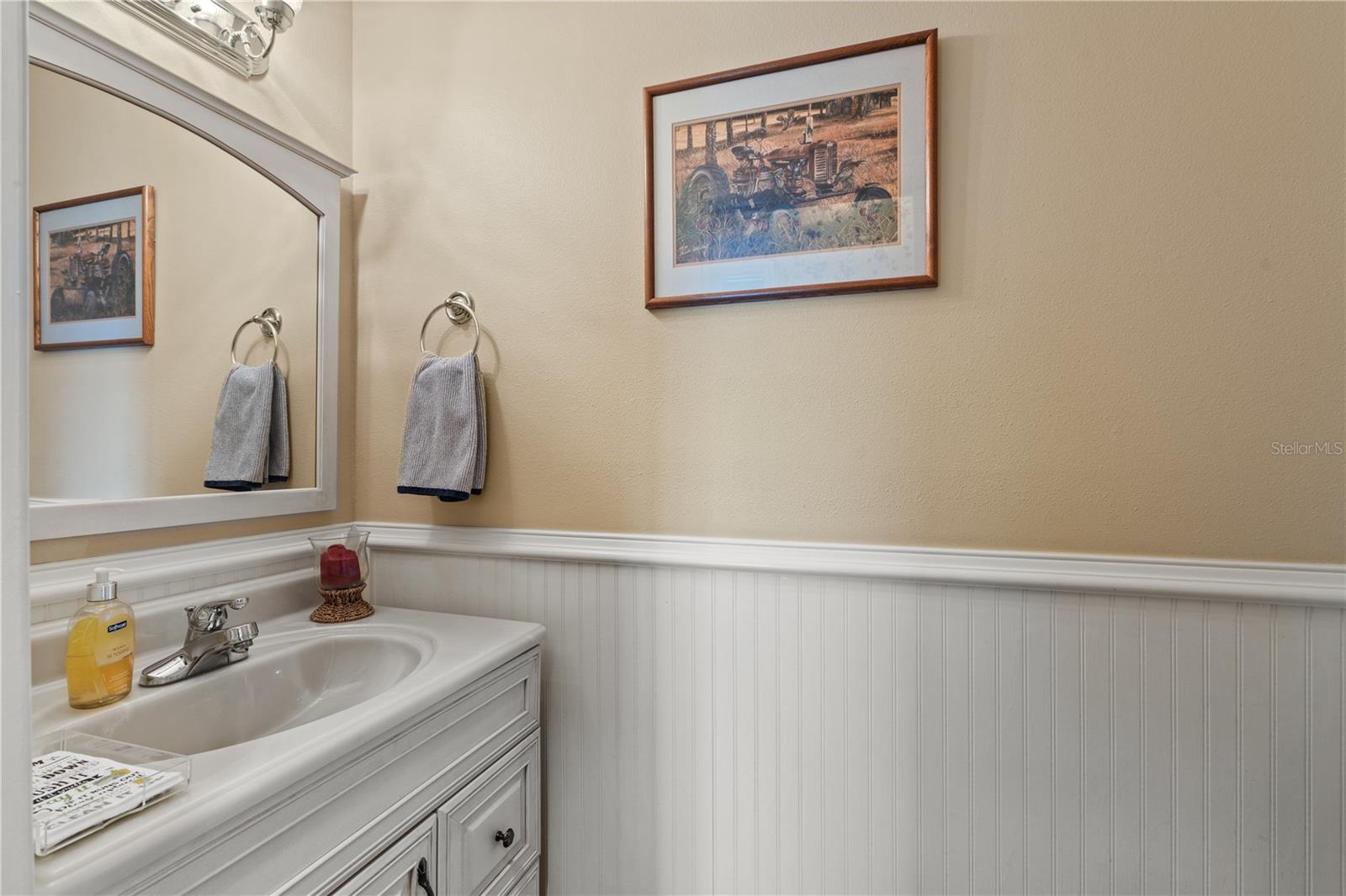 Listing photo id 21 for 12345 Citrus Way