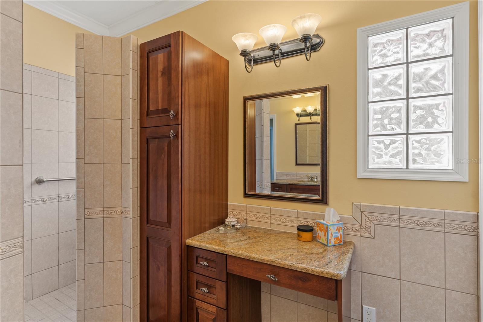 Listing photo id 23 for 12345 Citrus Way