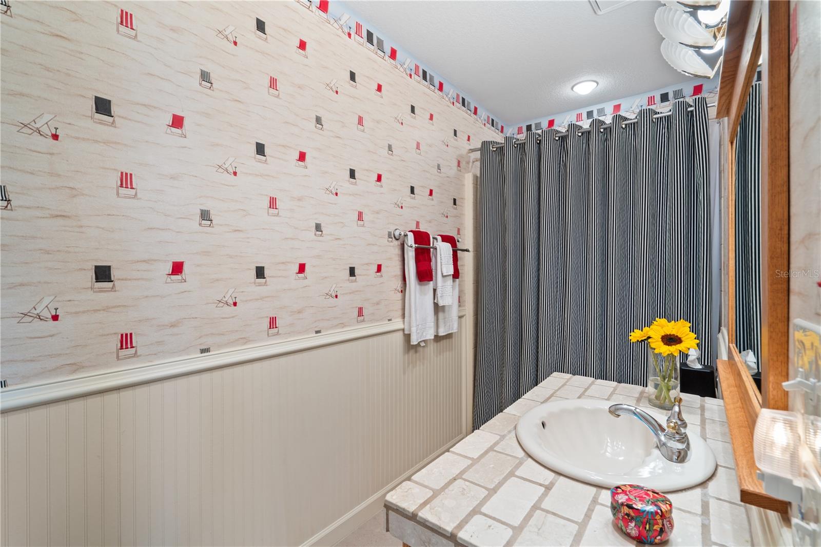 Listing photo id 27 for 12345 Citrus Way