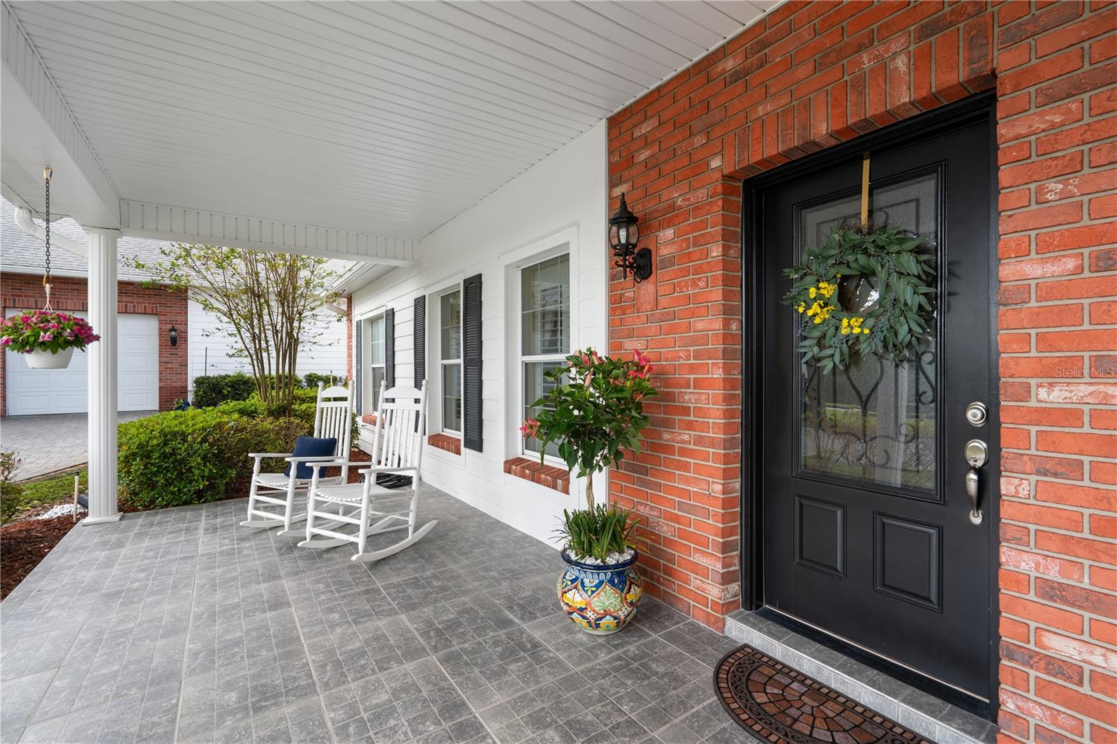 Listing photo id 3 for 12345 Citrus Way