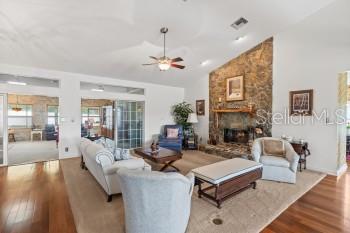 Listing photo id 6 for 12345 Citrus Way