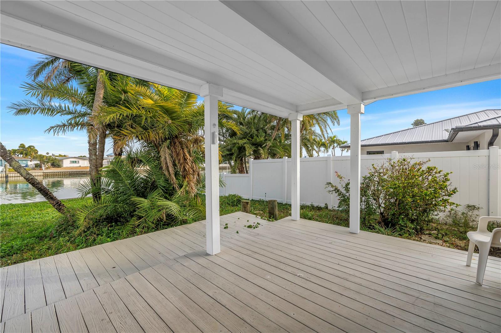 Image 14 of 45 For 380 Belle Point Drive