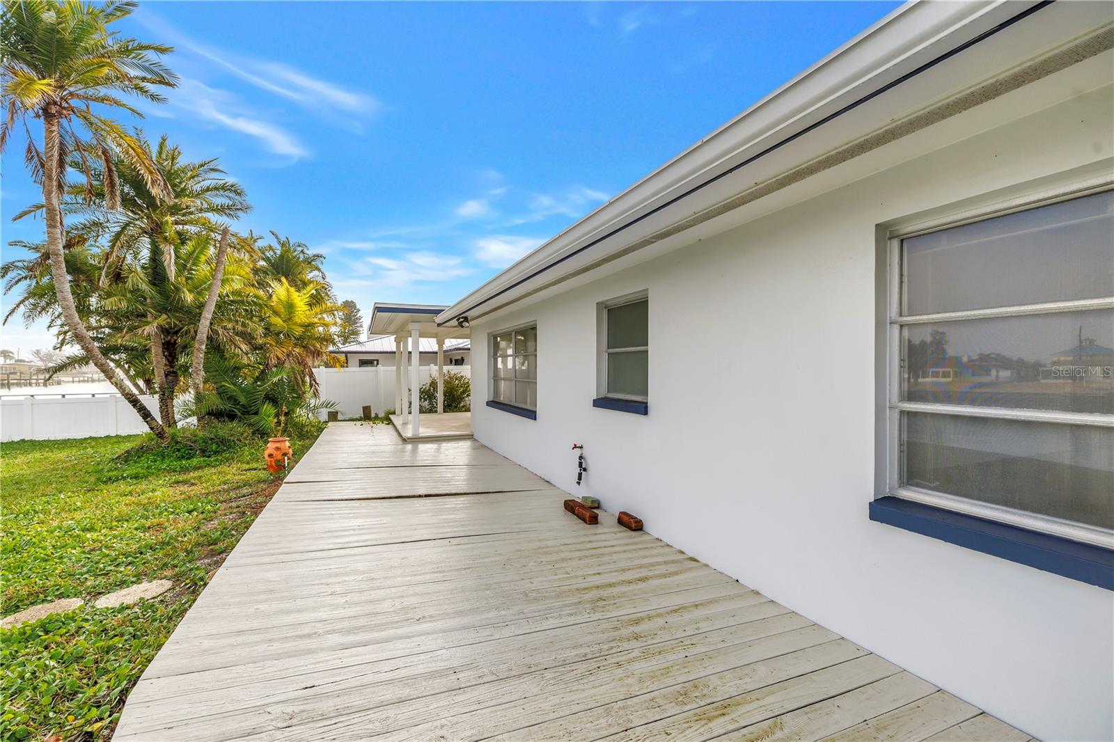 Image 18 of 45 For 380 Belle Point Drive