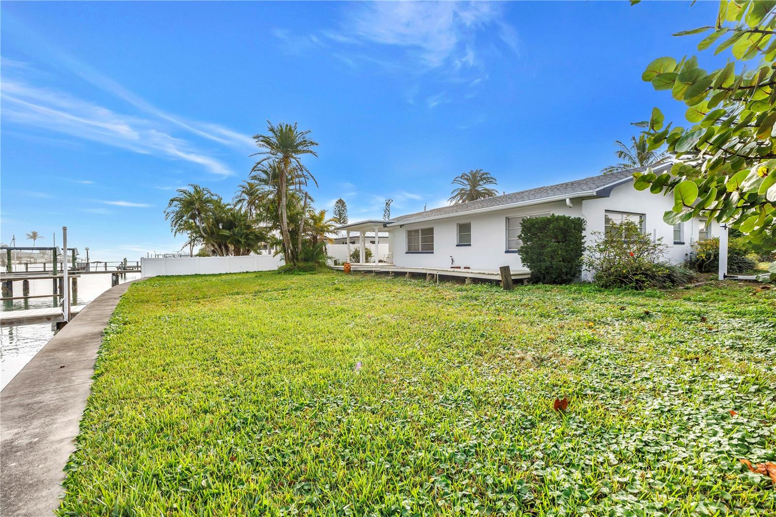 Image 19 of 45 For 380 Belle Point Drive