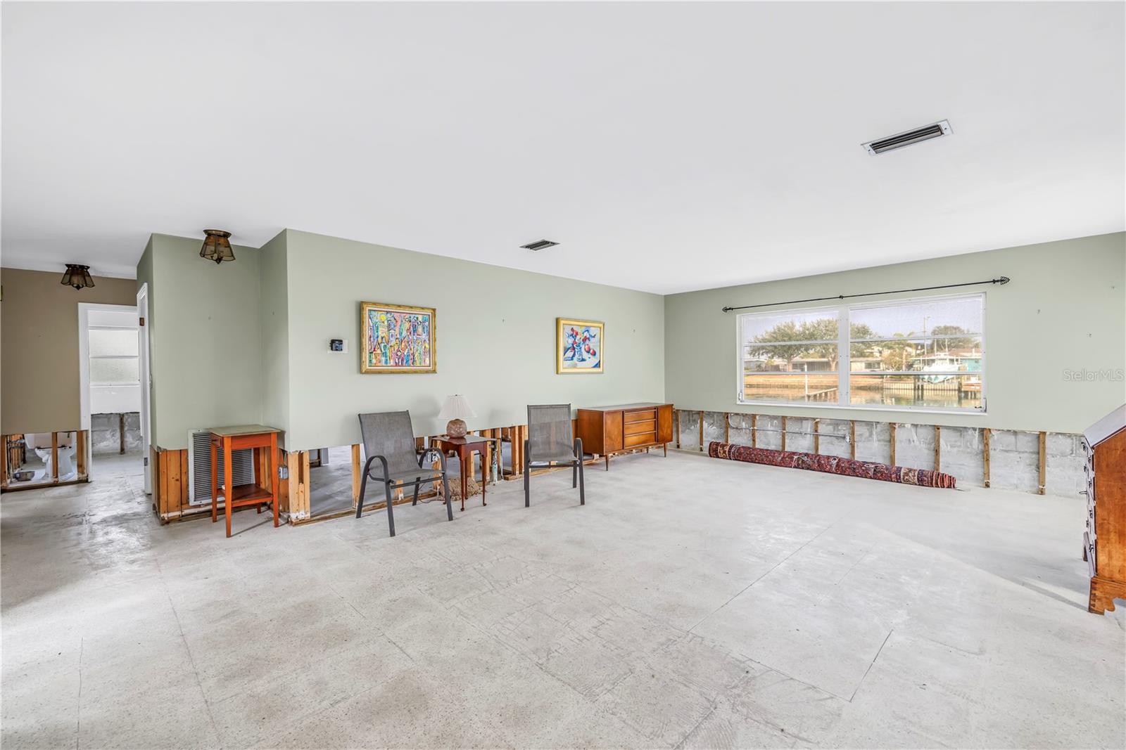 Image 7 of 45 For 380 Belle Point Drive